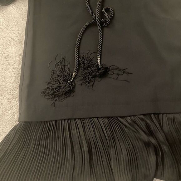 Sisley belted dress, size 4 - Picture 9 of 13